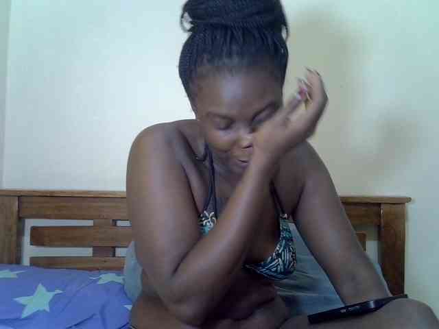 Prettyliz30 webcam