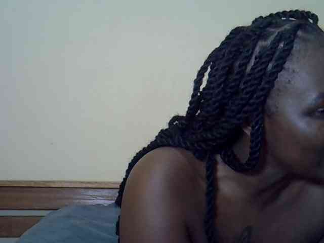Prettyliz30 webcam