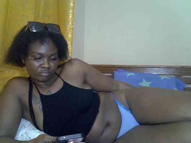 Prettyliz30 webcam
