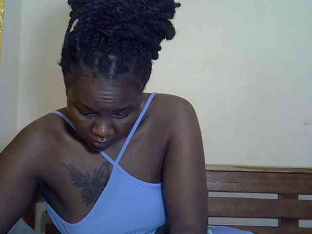 Prettyliz30 Live Webcam on BongaCams