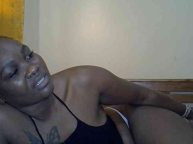 Prettyliz30 webcam