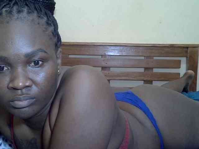 Prettyliz30 webcam