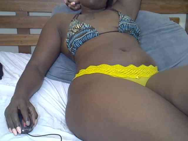 Prettyliz30 webcam