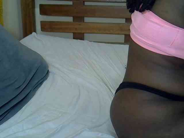 Prettyliz30 webcam
