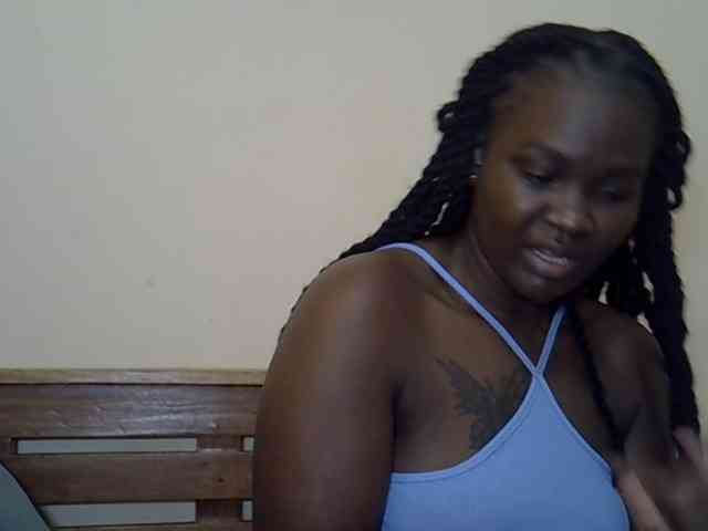 Prettyliz30 webcam