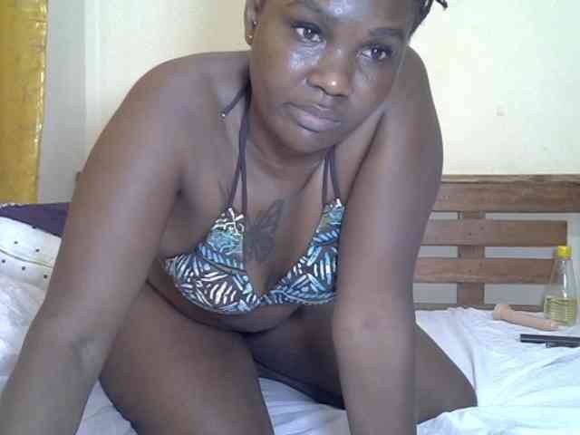 Prettyliz30 webcam