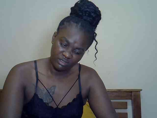 Prettyliz30 webcam