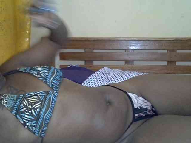 Prettyliz30 webcam