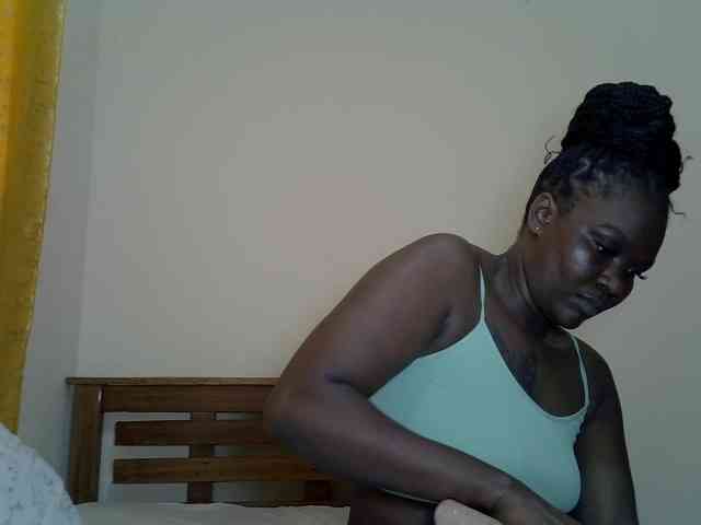 Prettyliz30 webcam