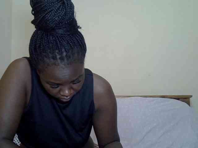 Prettyliz30 webcam