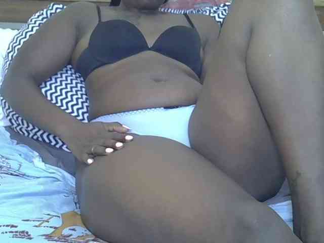 Prettyliz30 webcam