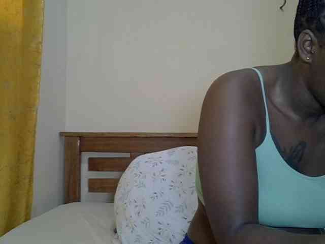 Prettyliz30 webcam