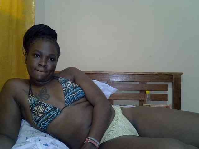 Prettyliz30 webcam
