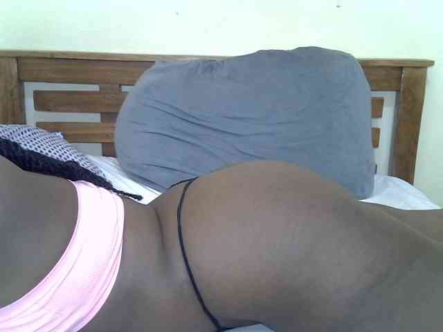 Prettyliz30 webcam
