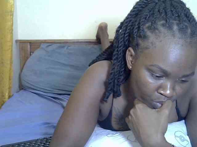 Prettyliz30 webcam