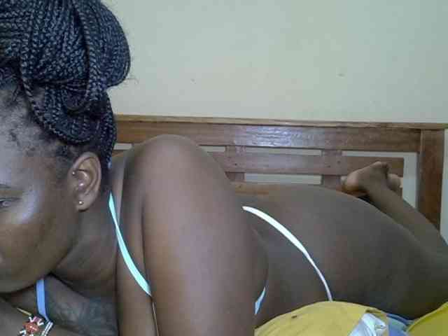 Prettyliz30 webcam