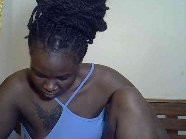 Prettyliz30 webcam
