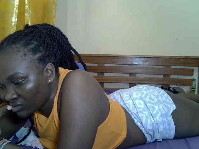 Prettyliz30 webcam
