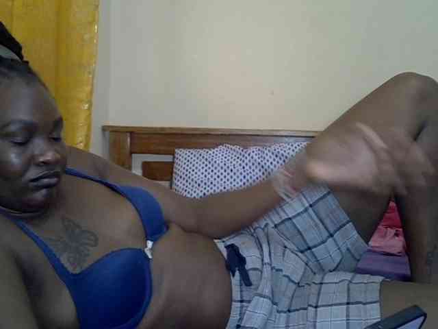 Prettyliz30 webcam
