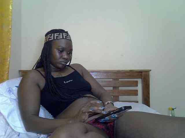 Prettyliz30 webcam
