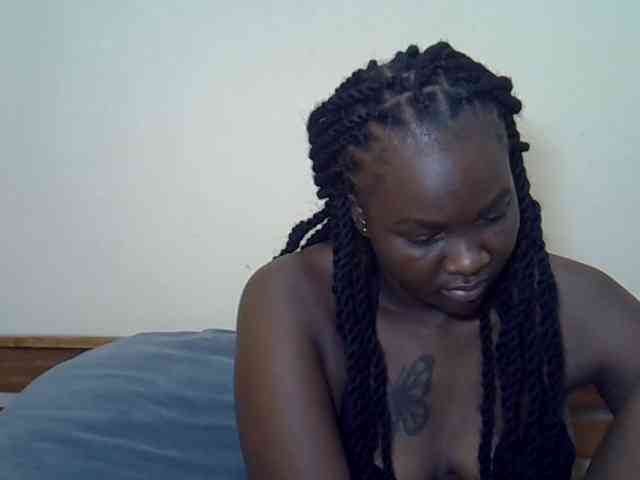 Prettyliz30 webcam