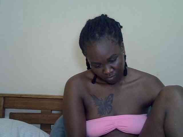 Prettyliz30 webcam