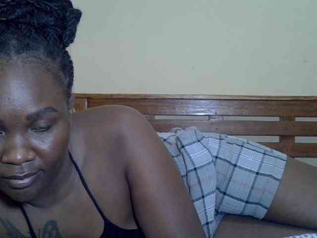 Prettyliz30 webcam