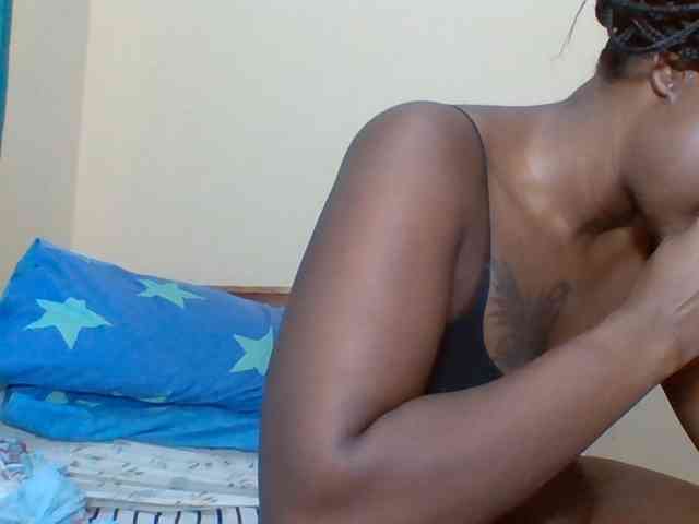 Prettyliz30 webcam