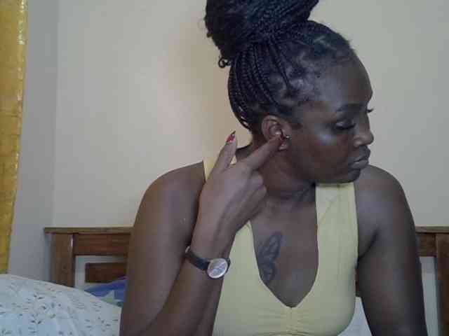 Prettyliz30 webcam
