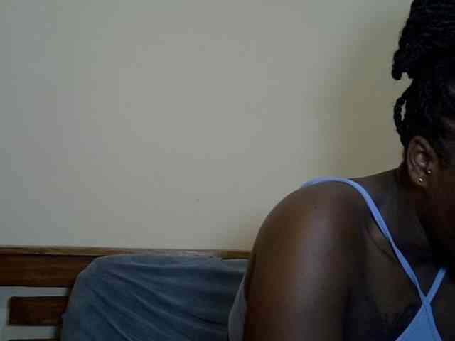 Prettyliz30 webcam