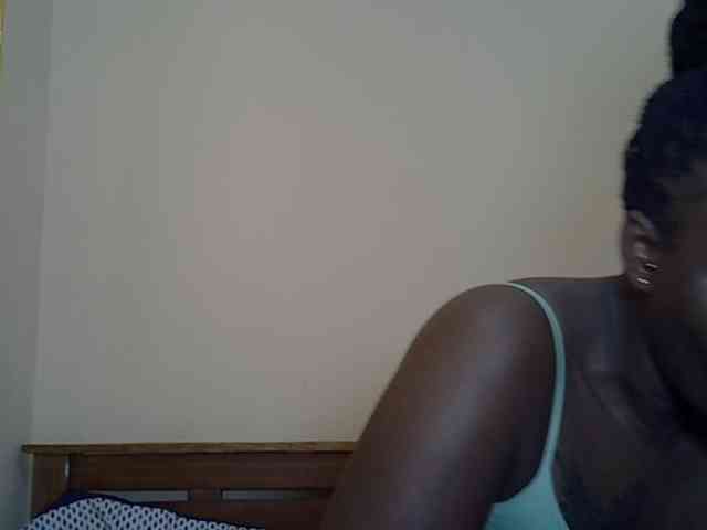 Prettyliz30 webcam