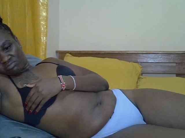 Prettyliz30 webcam