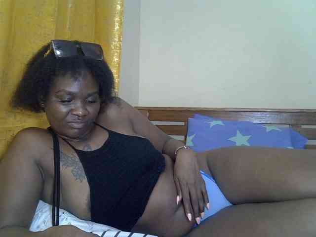 Prettyliz30 webcam