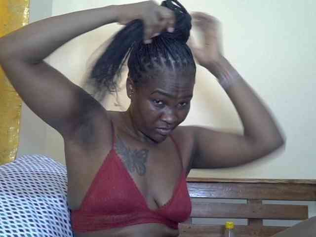 Prettyliz30 webcam