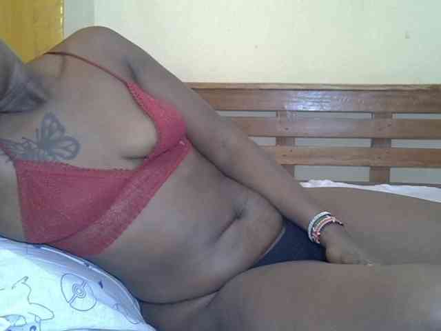 Prettyliz30 webcam