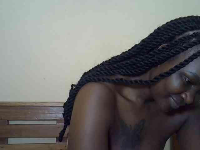 Prettyliz30 webcam