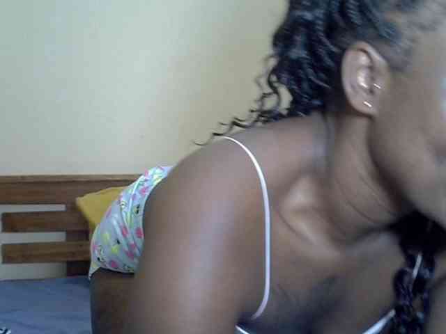 Prettyliz30 webcam