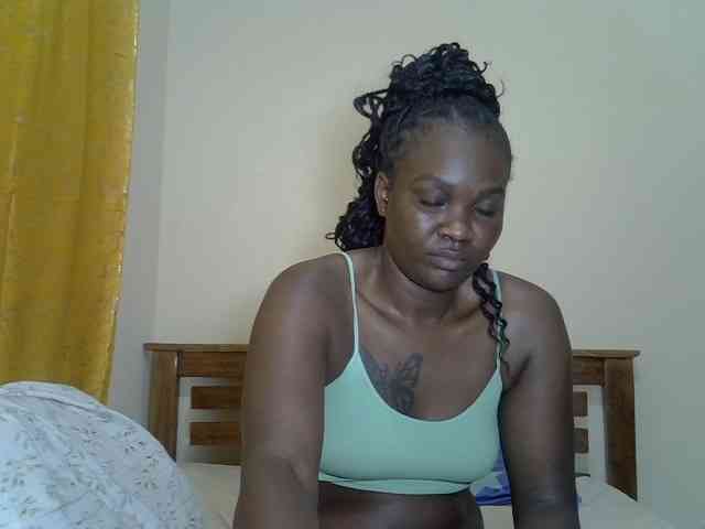 Prettyliz30 webcam
