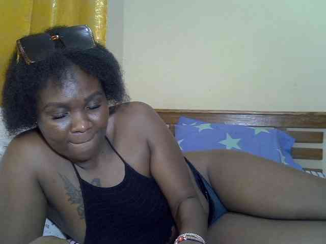 Prettyliz30 webcam