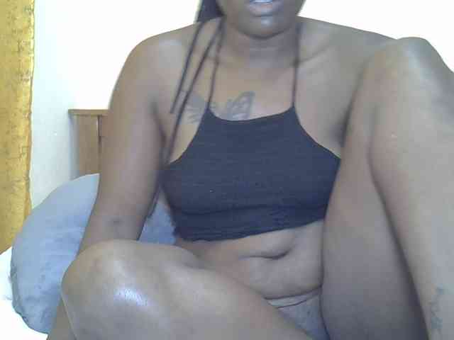Prettyliz30 webcam