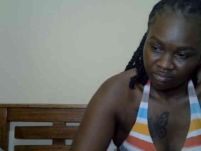 Prettyliz30 webcam