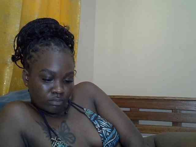 Prettyliz30 webcam