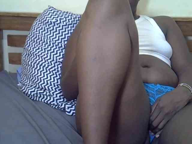 Prettyliz30 webcam