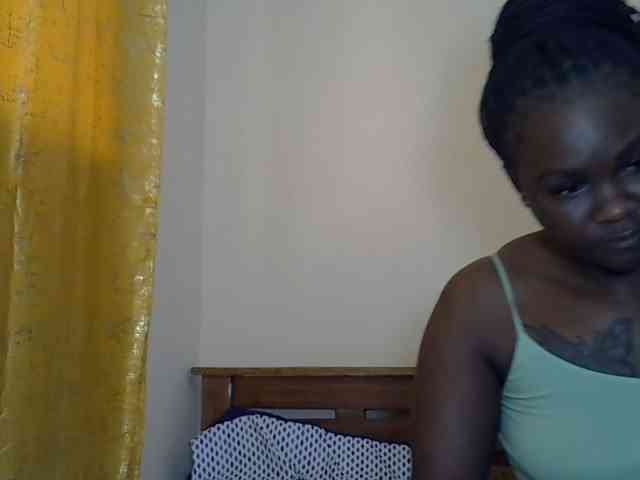 Prettyliz30 webcam