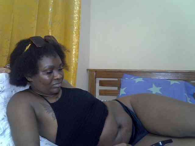 Prettyliz30 webcam