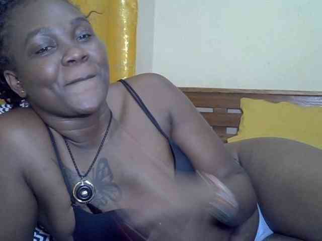 Prettyliz30 webcam
