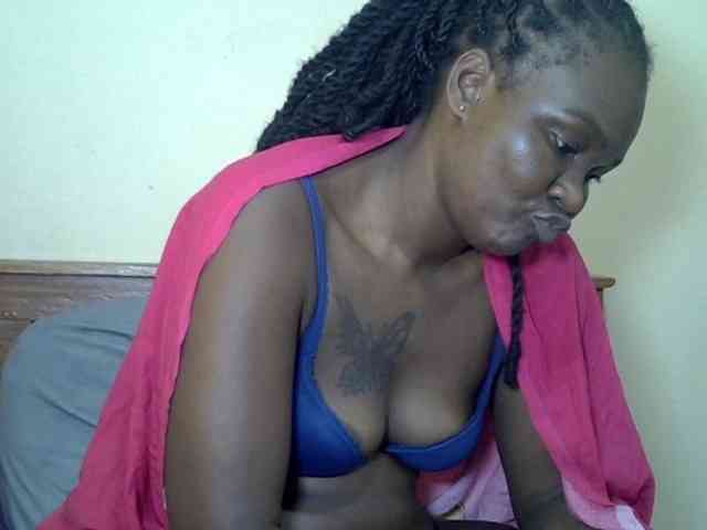 Prettyliz30 webcam