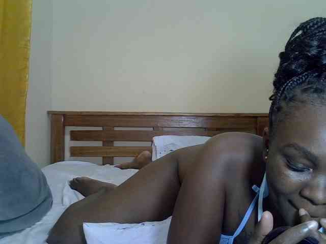 Prettyliz30 webcam
