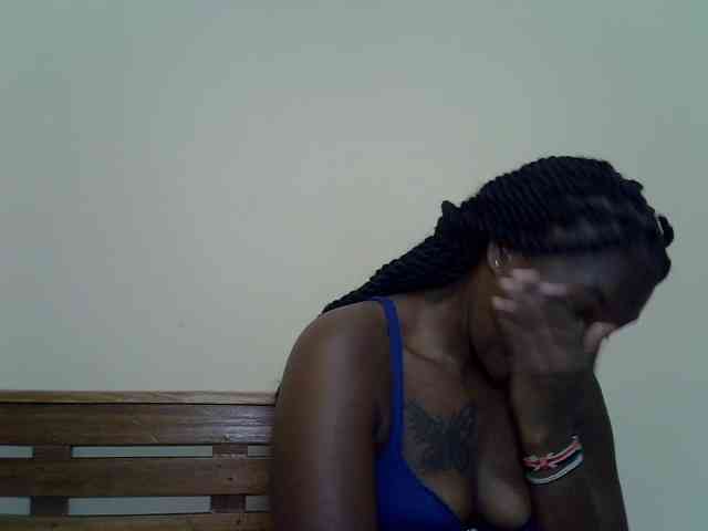 Prettyliz30 webcam