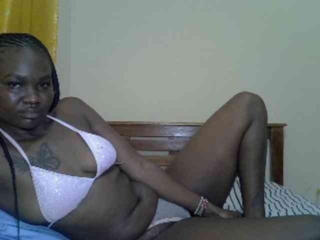 Prettyliz30 webcam
